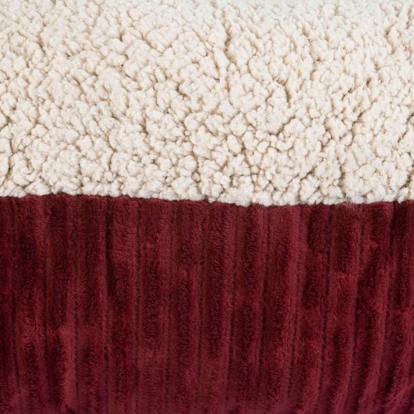 80963_AP_Self_Warming_Rectangular_Lounger_30x24in_BarnRed_Cream_CloseUp