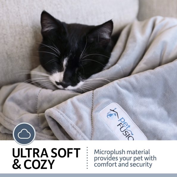 PM3A_PF_MicroplushQuiltedBlanket_SM_Gray_Ecomm_02