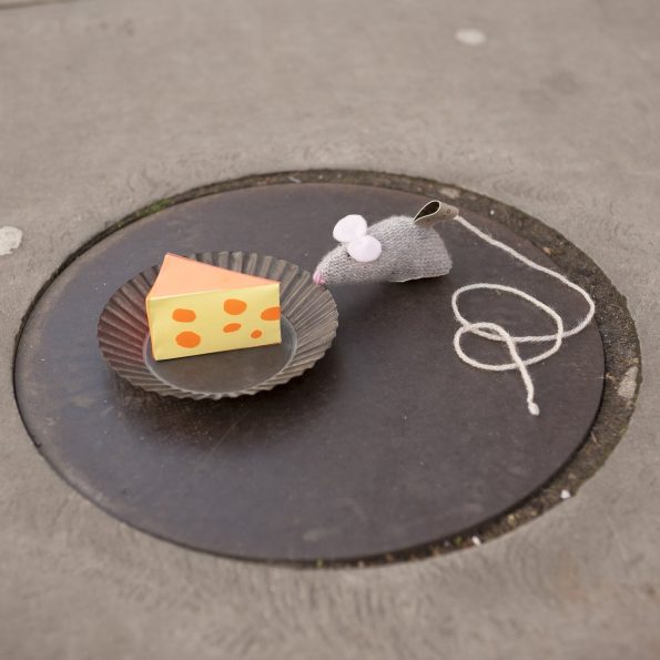 knitted_mouse_grey_cat_toy