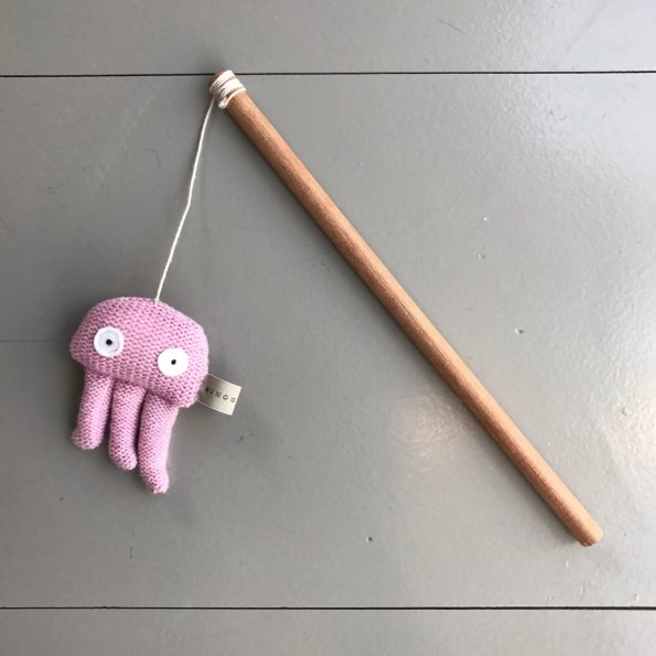 stick_jelly_fish_cat_toy